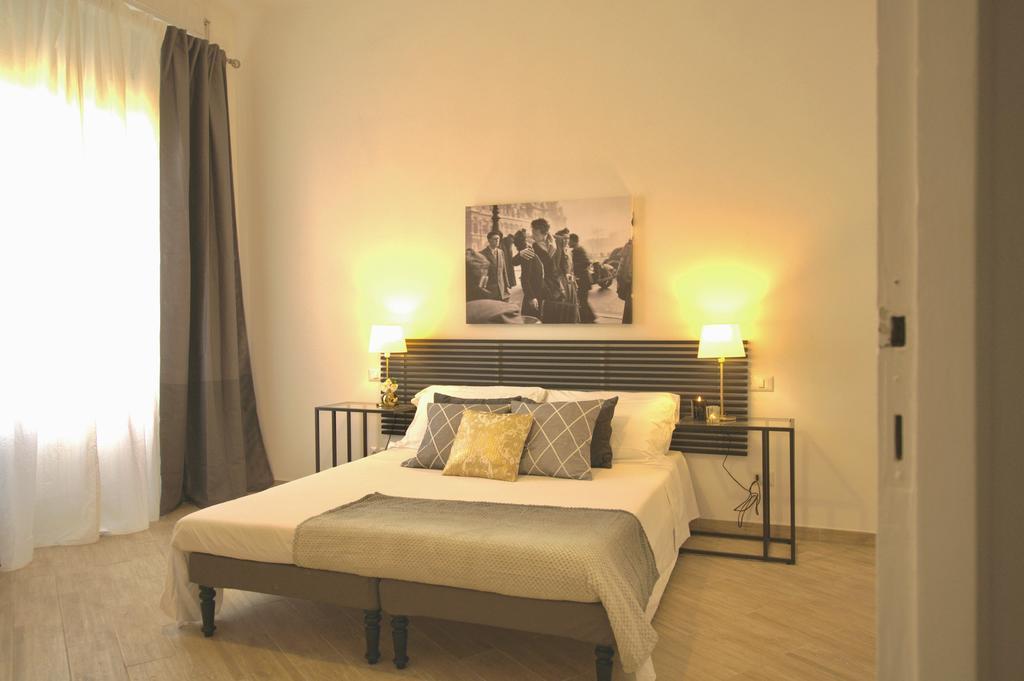 Ostia Holiday Domus In Laterano Rome Luaran gambar