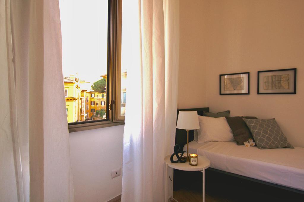 Ostia Holiday Domus In Laterano Rome Luaran gambar